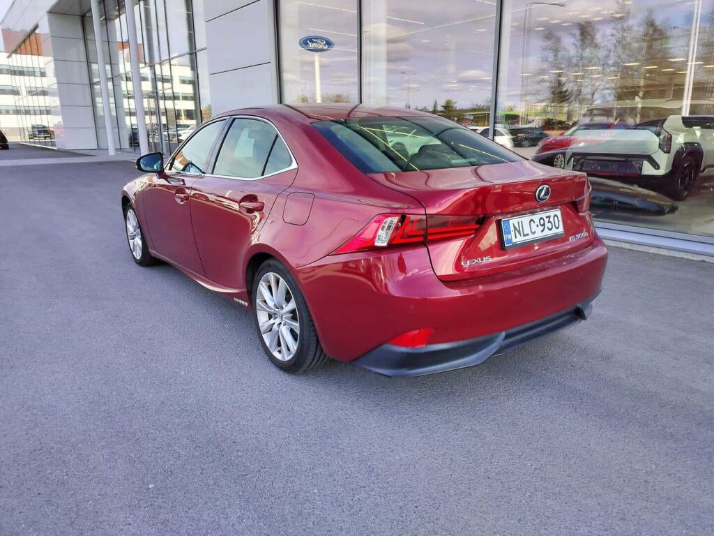 Lexus IS 2014 Punainen