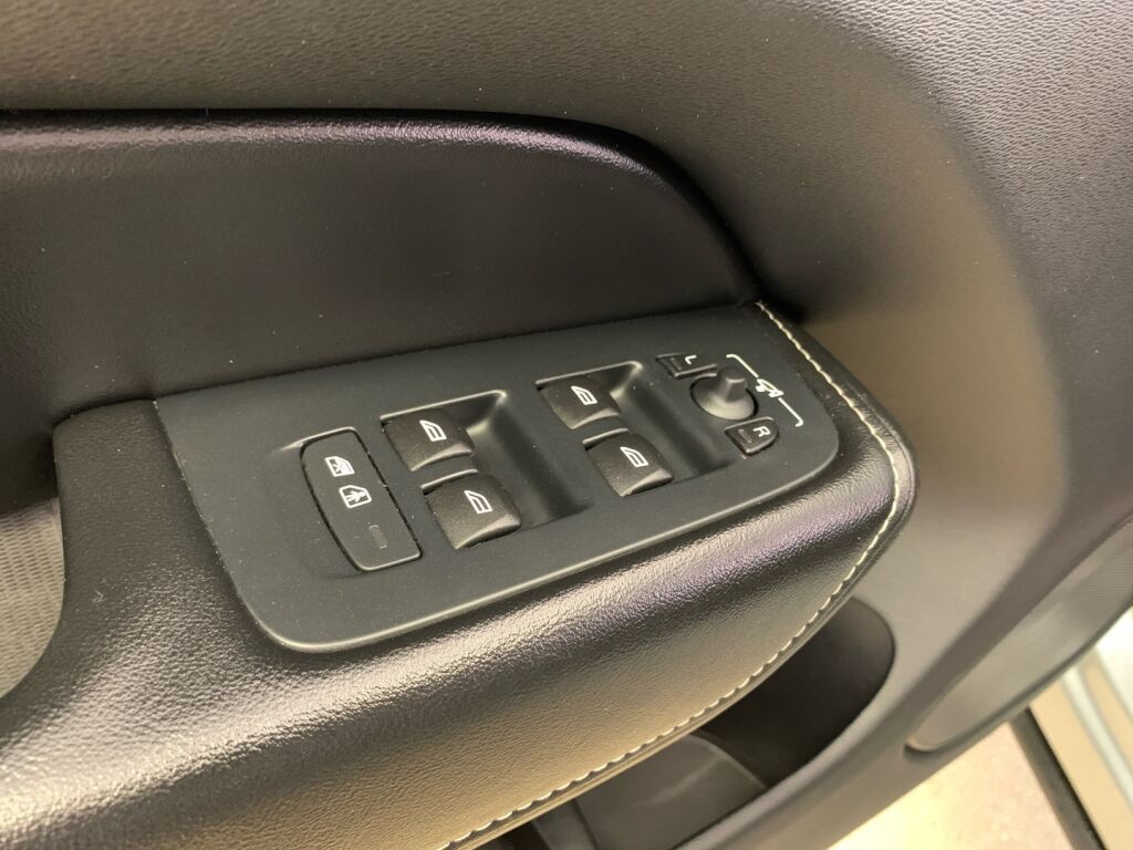 Volvo XC60 2018 Harmaa