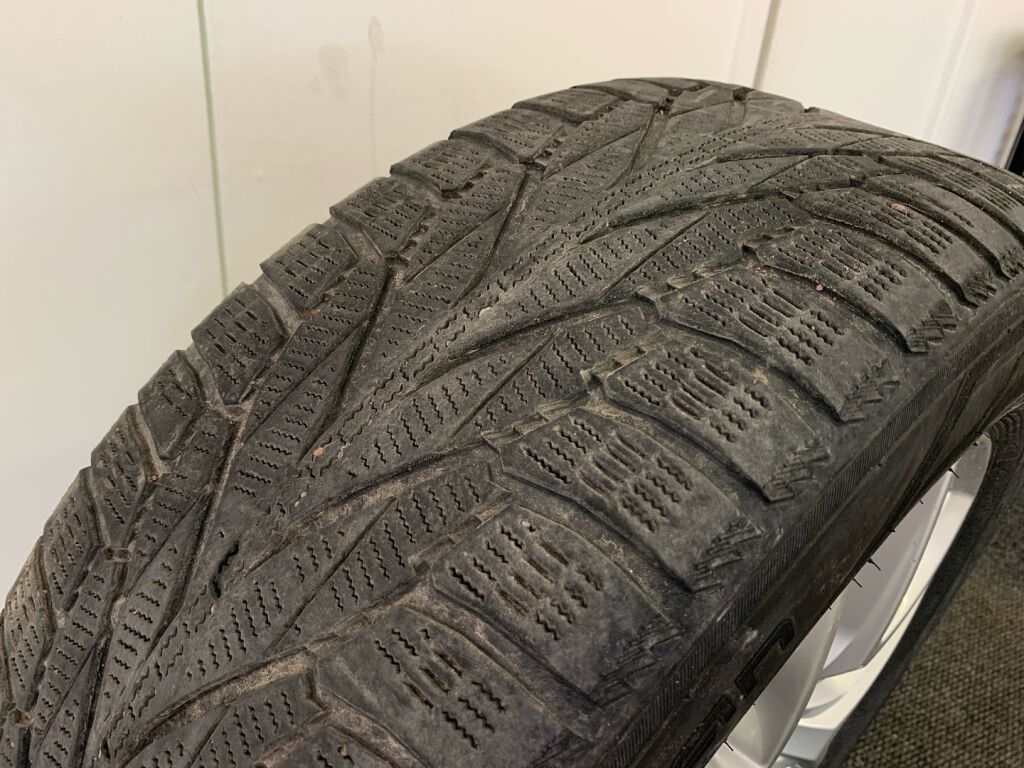 Volvo XC60 2018 Harmaa