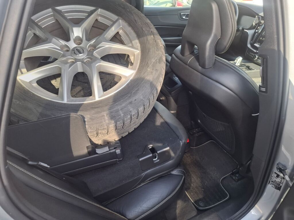 Volvo XC60 2018 Harmaa