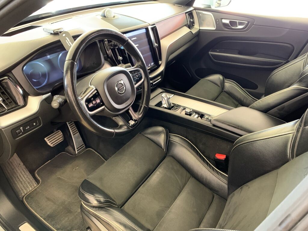 Volvo XC60 2018 Harmaa