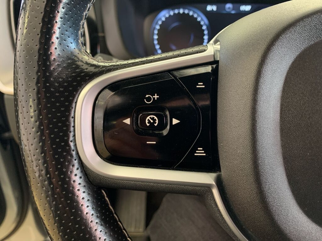 Volvo XC60 2018 Harmaa