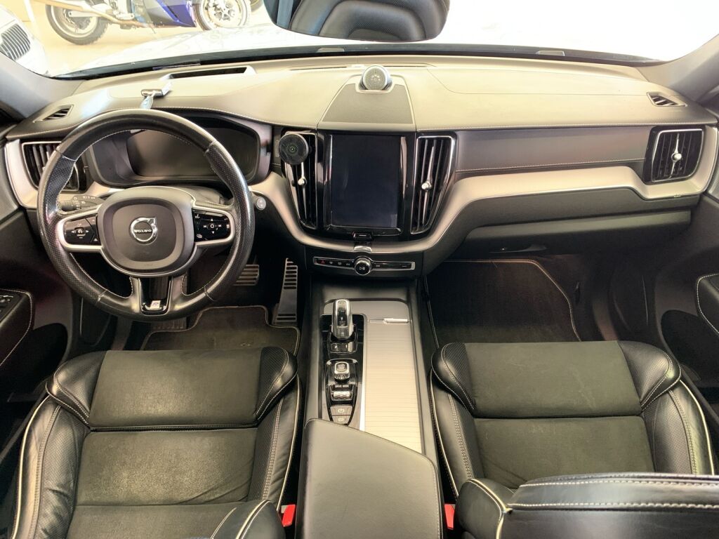 Volvo XC60 2018 Harmaa