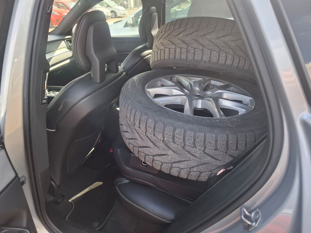 Volvo XC60 2018 Harmaa