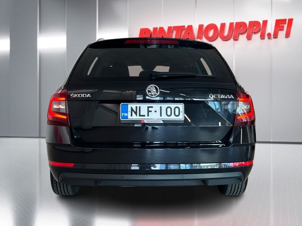 Skoda Octavia 2018 Musta