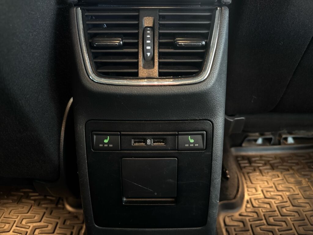 Skoda Octavia 2018 Musta