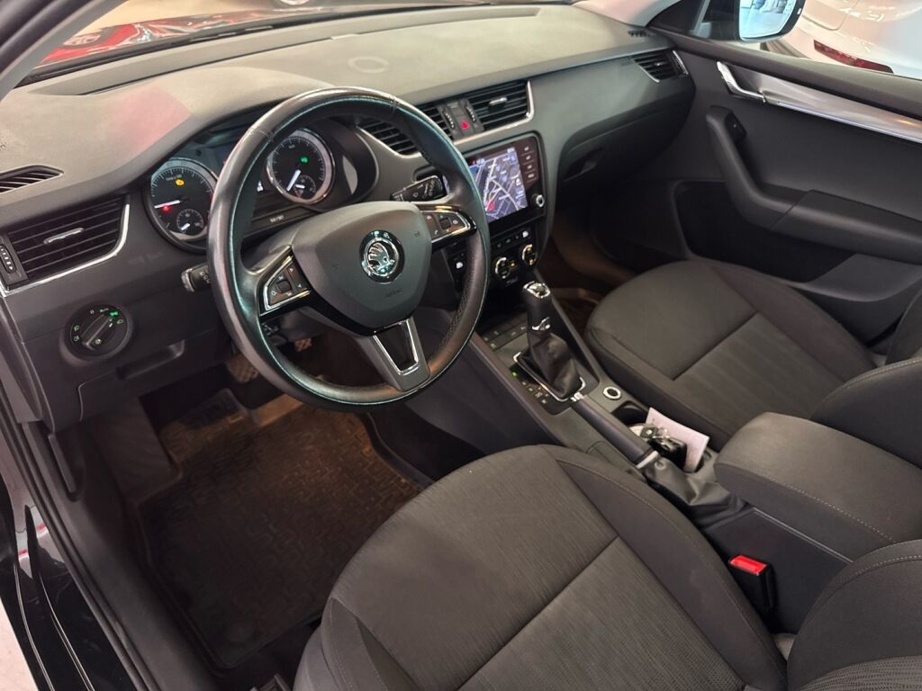 Skoda Octavia 2018 Musta