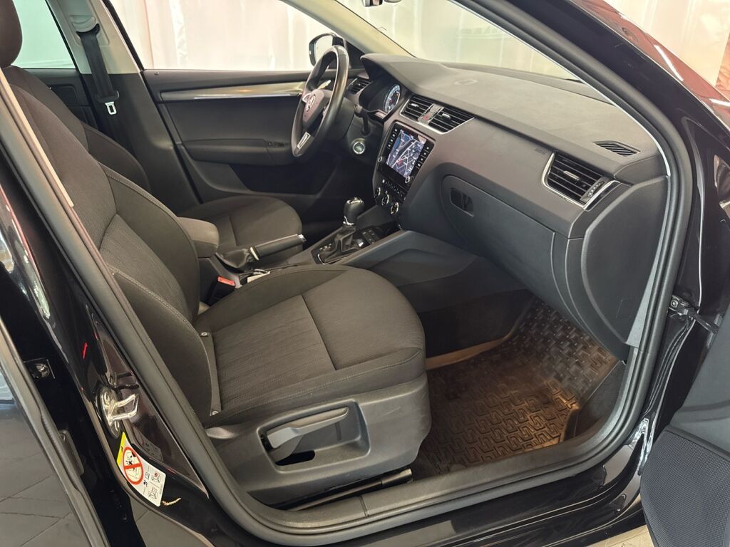 Skoda Octavia 2018 Musta