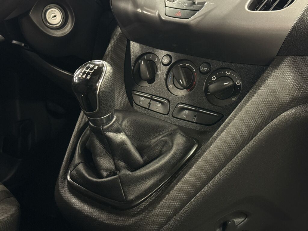 Ford Transit Connect 2018 Valkoinen