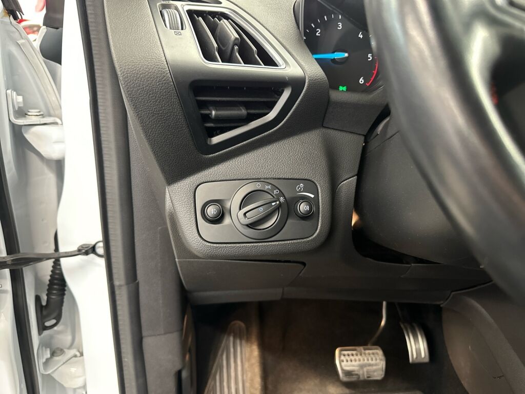 Ford Kuga 2018 Valkoinen