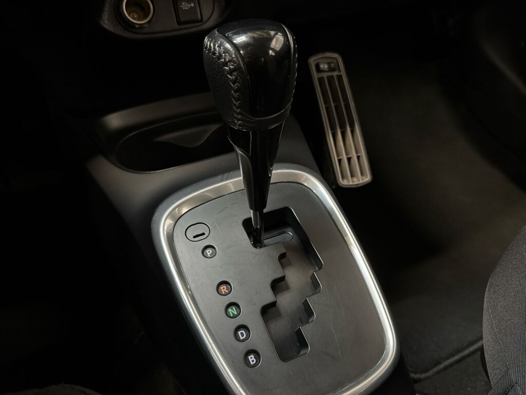 Toyota Yaris 2018 Harmaa