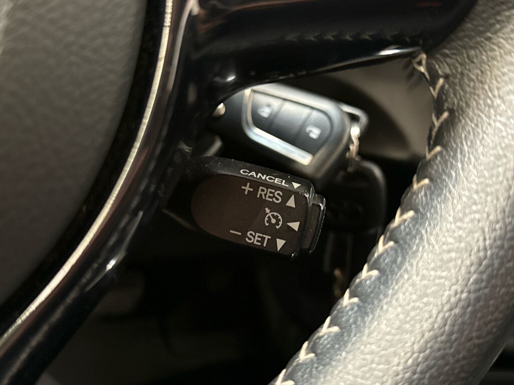 Toyota Yaris 2018 Harmaa