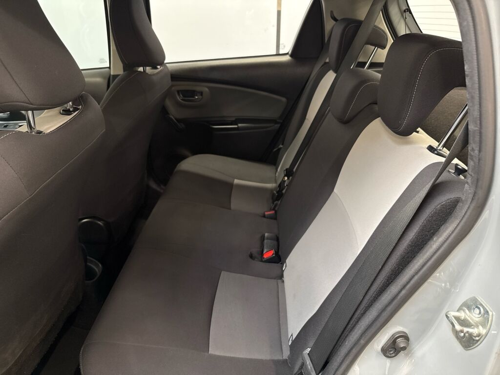 Toyota Yaris 2018 Harmaa