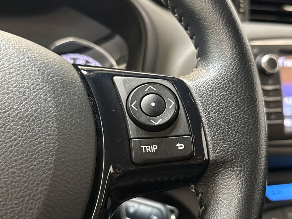 Toyota Yaris 2018 Harmaa