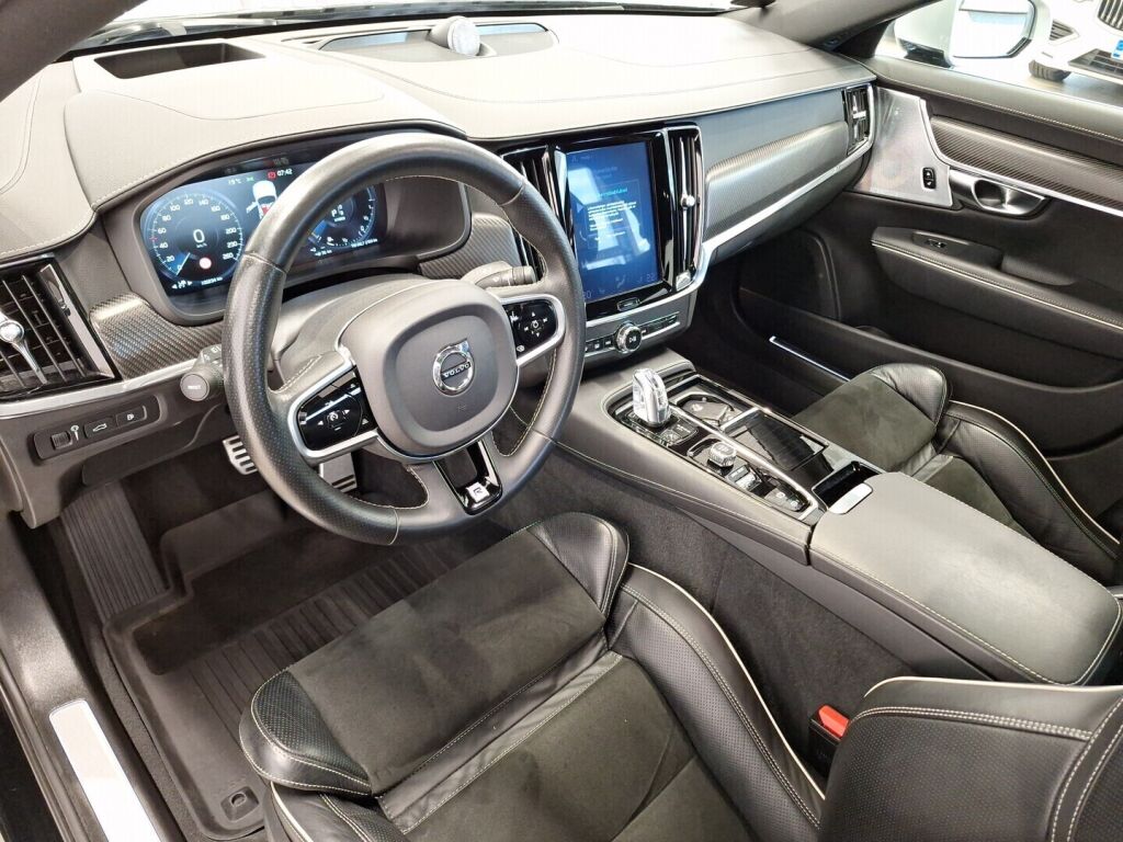 Volvo S90 2018 Musta
