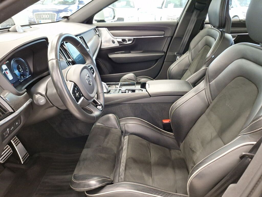 Volvo S90 2018 Musta