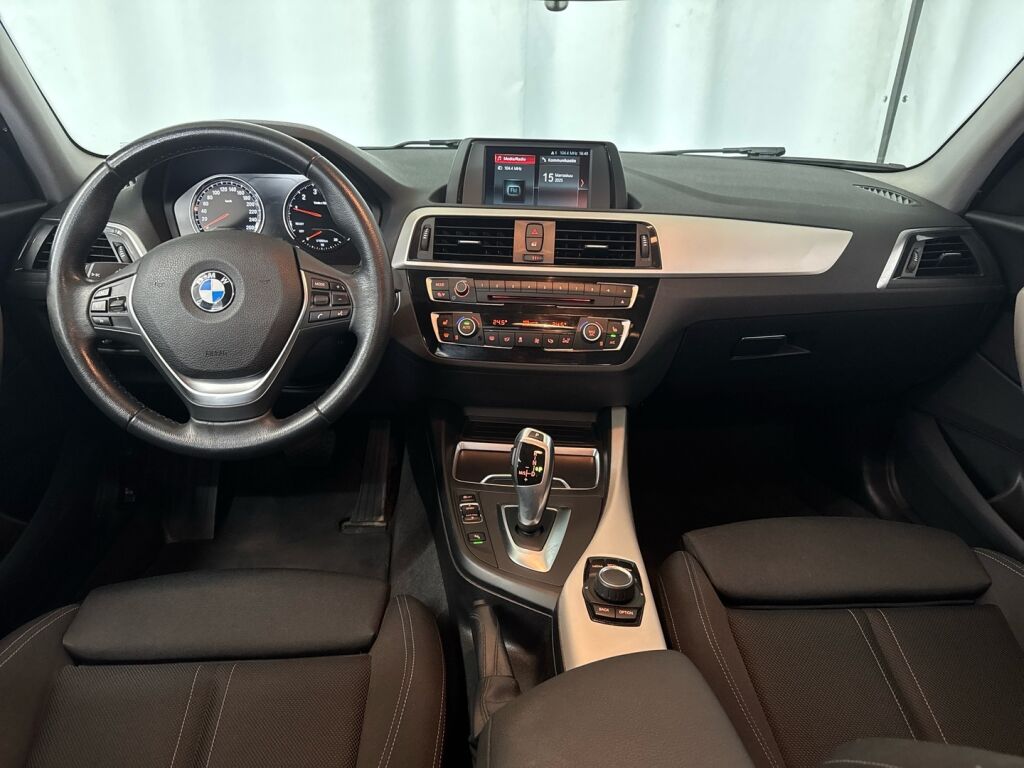 BMW 118 2018 Musta