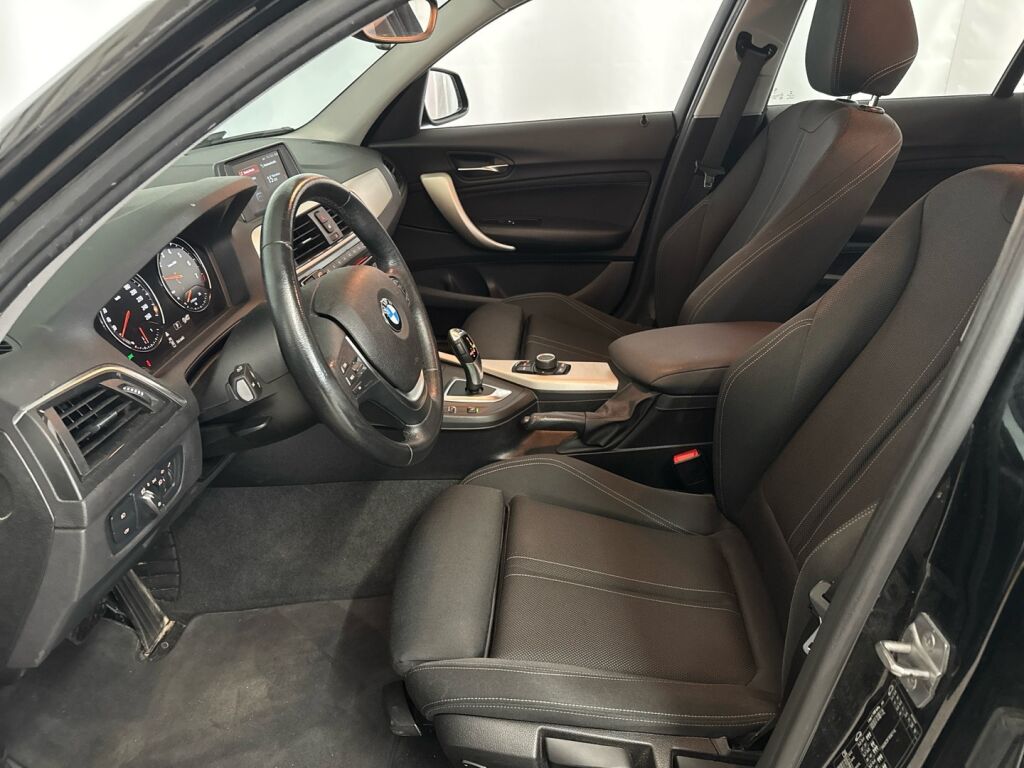 BMW 118 2018 Musta