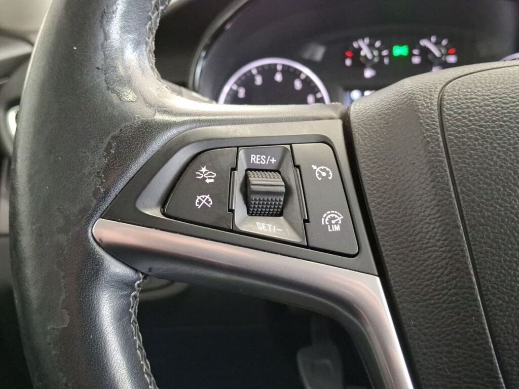 Opel Mokka 2019 Hopea