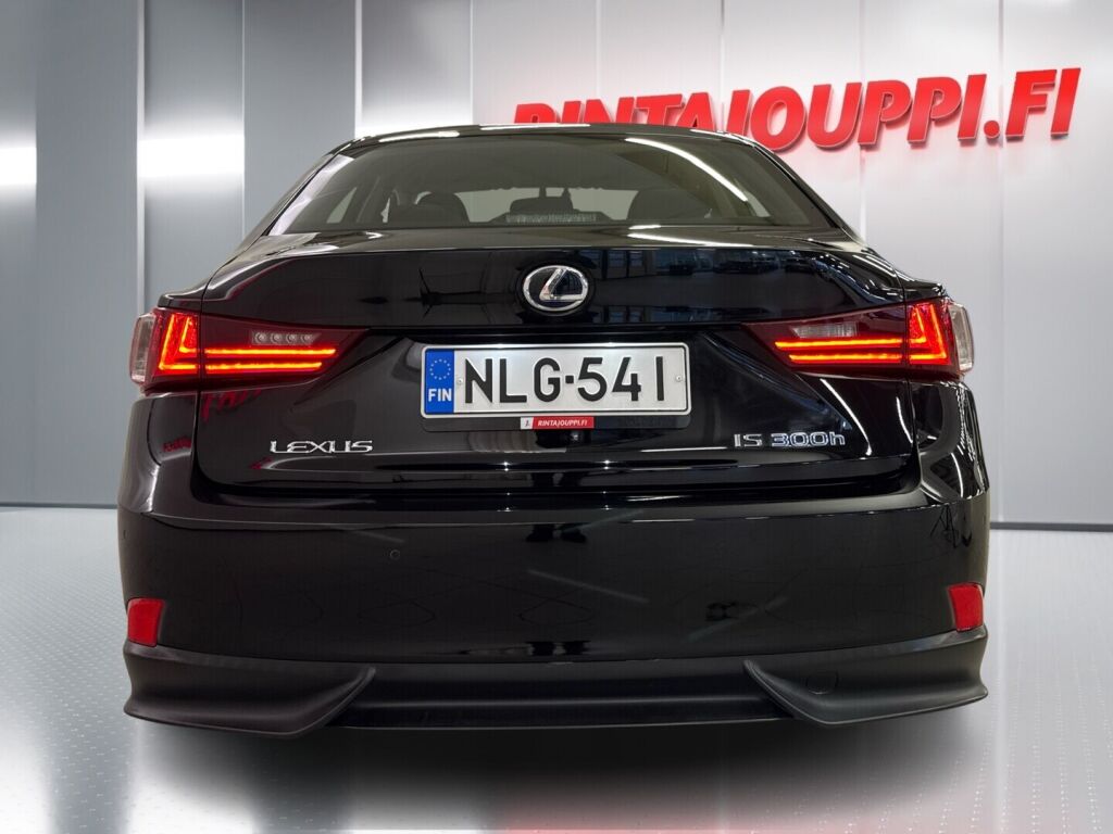 Lexus IS 2015 Musta