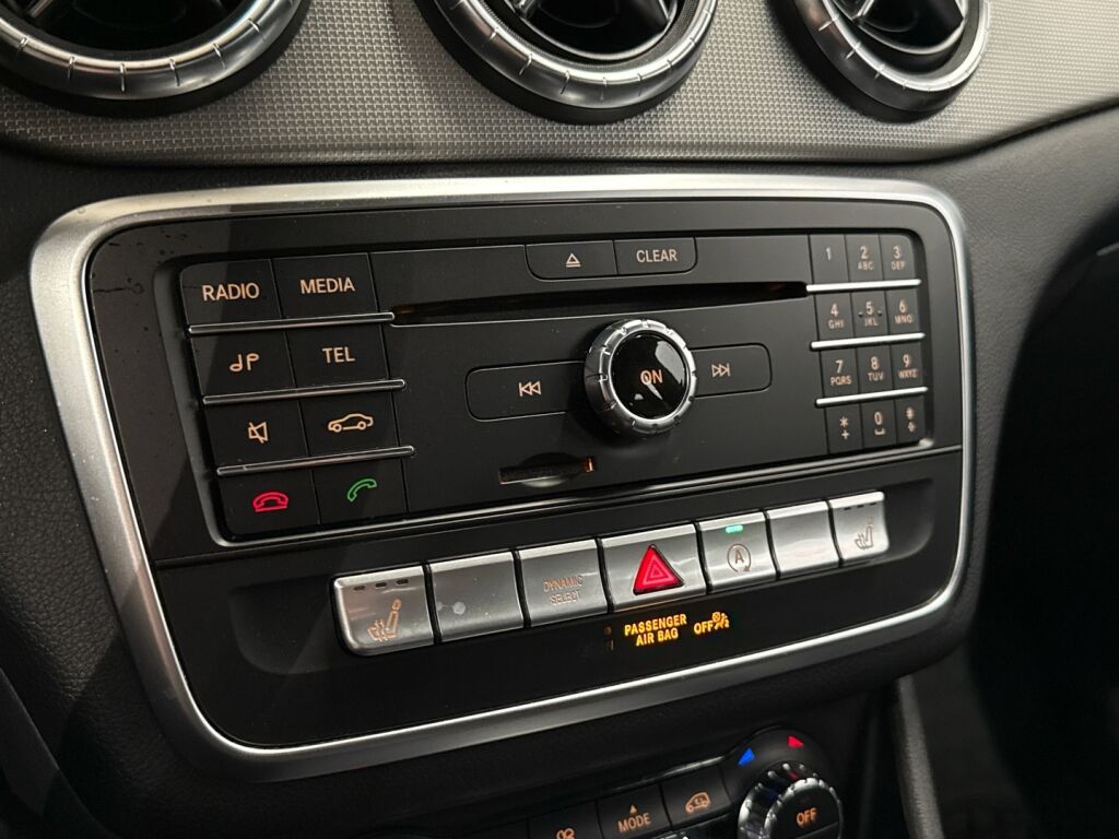 Mercedes-Benz CLA 2018 Musta