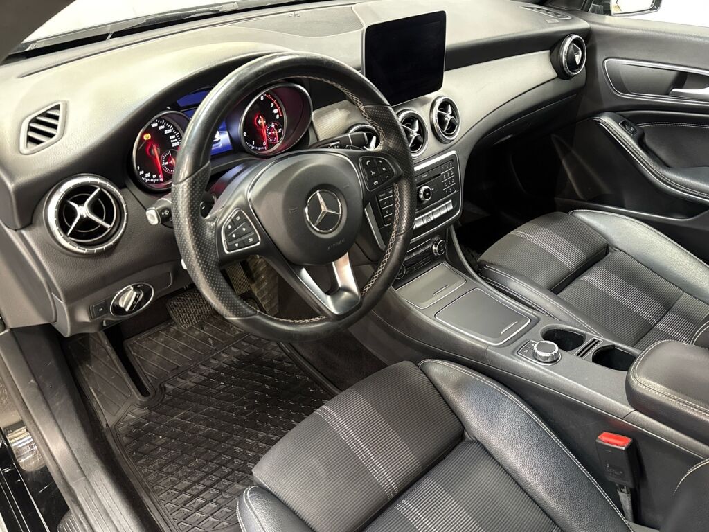 Mercedes-Benz CLA 2018 Musta