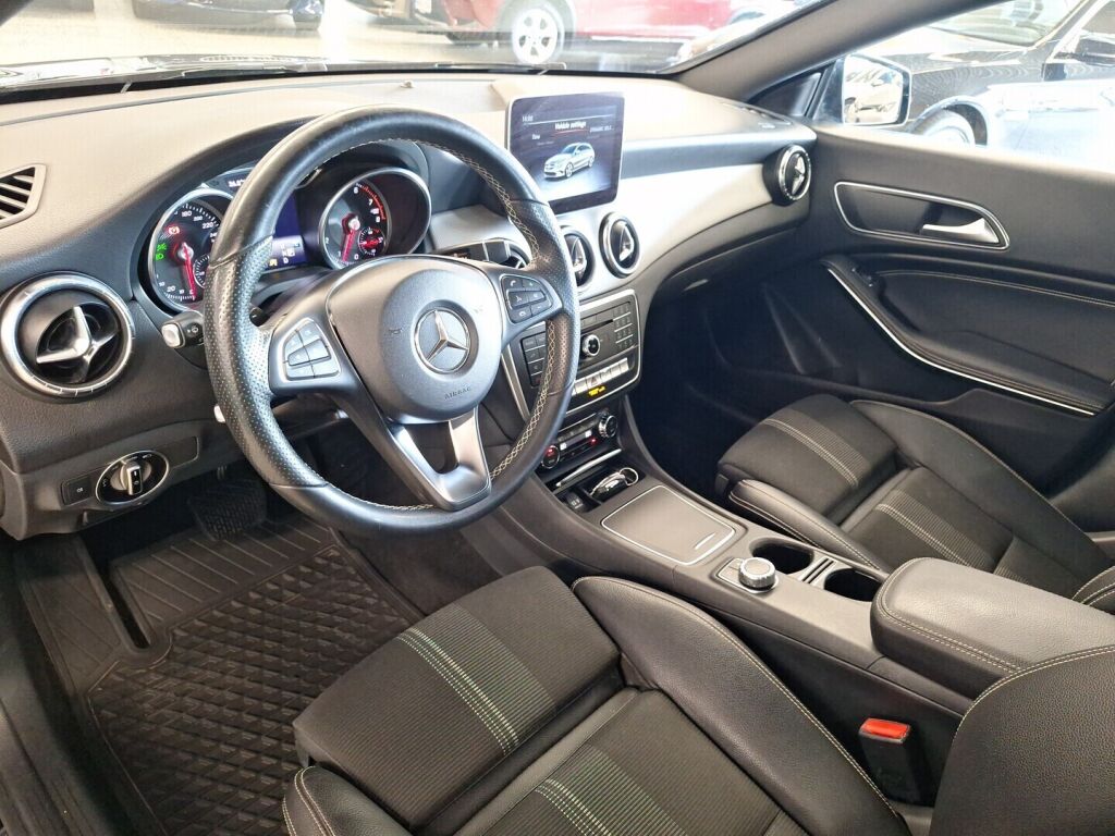 Mercedes-Benz CLA 2018 Musta