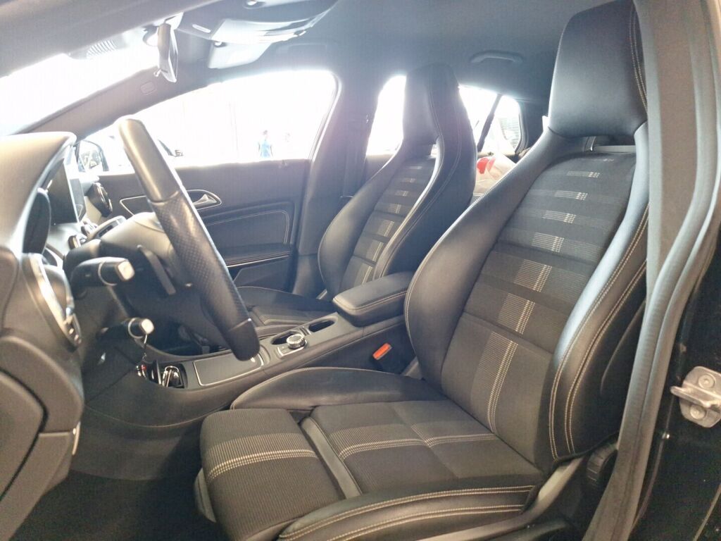 Mercedes-Benz CLA 2018 Musta