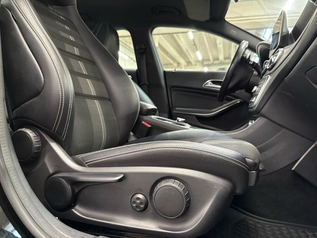 Mercedes-Benz CLA 2018 Musta