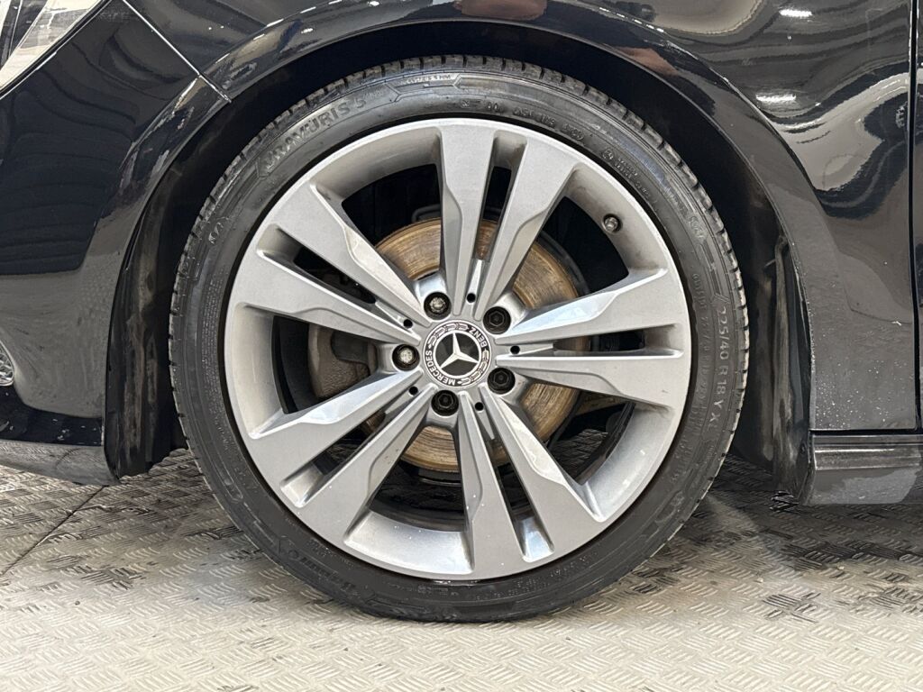 Mercedes-Benz CLA 2018 Musta