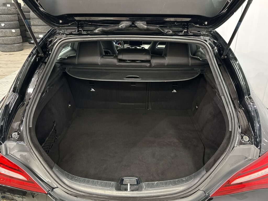 Mercedes-Benz CLA 2018 Musta