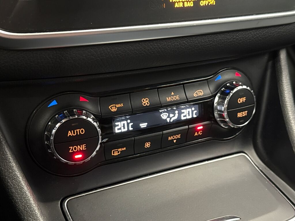 Mercedes-Benz CLA 2018 Musta