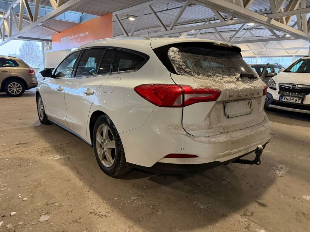 Ford Focus 2018 Valkoinen