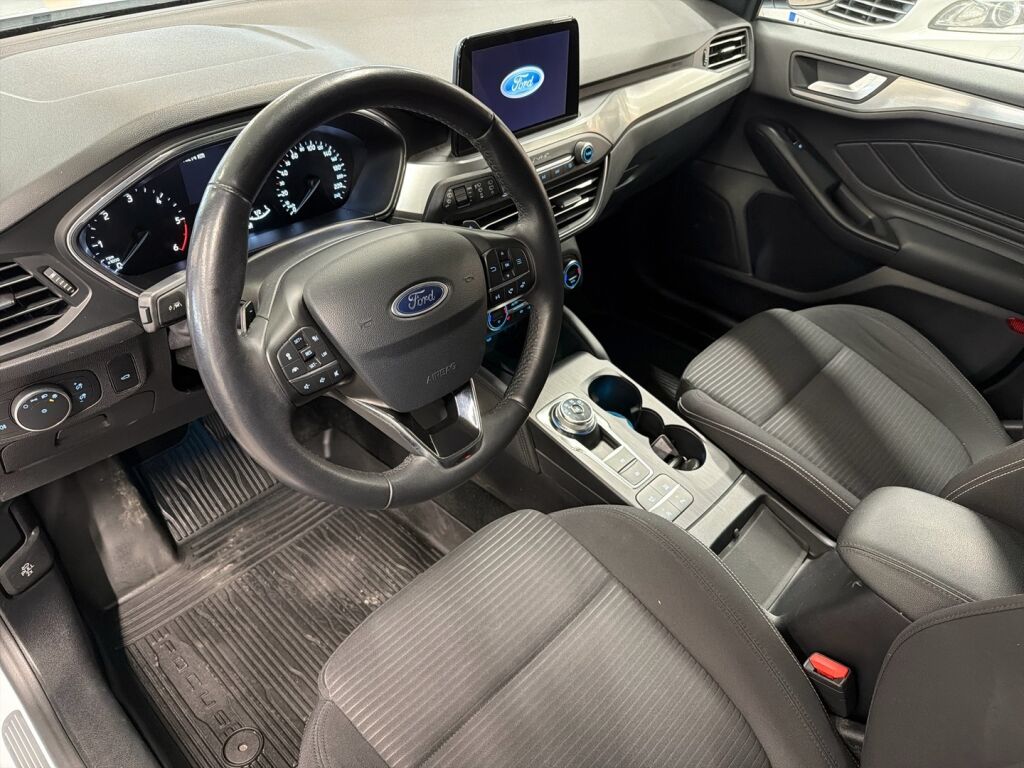 Ford Focus 2018 Valkoinen