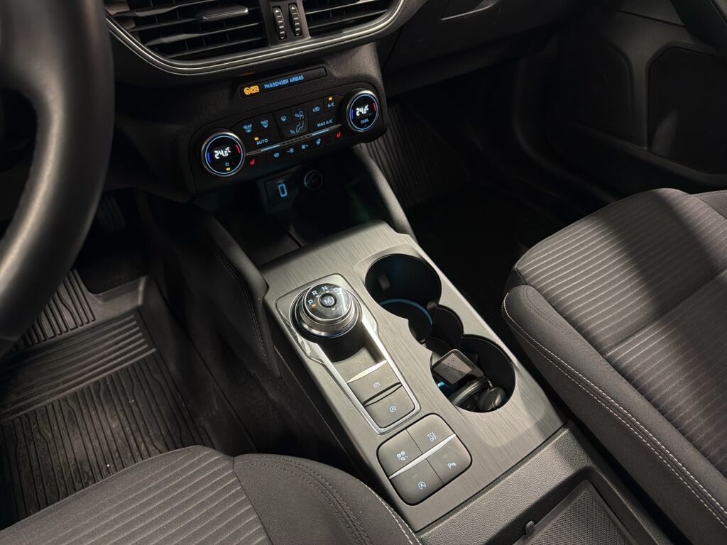 Ford Focus 2018 Valkoinen