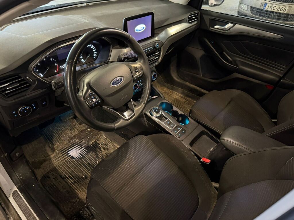Ford Focus 2018 Valkoinen