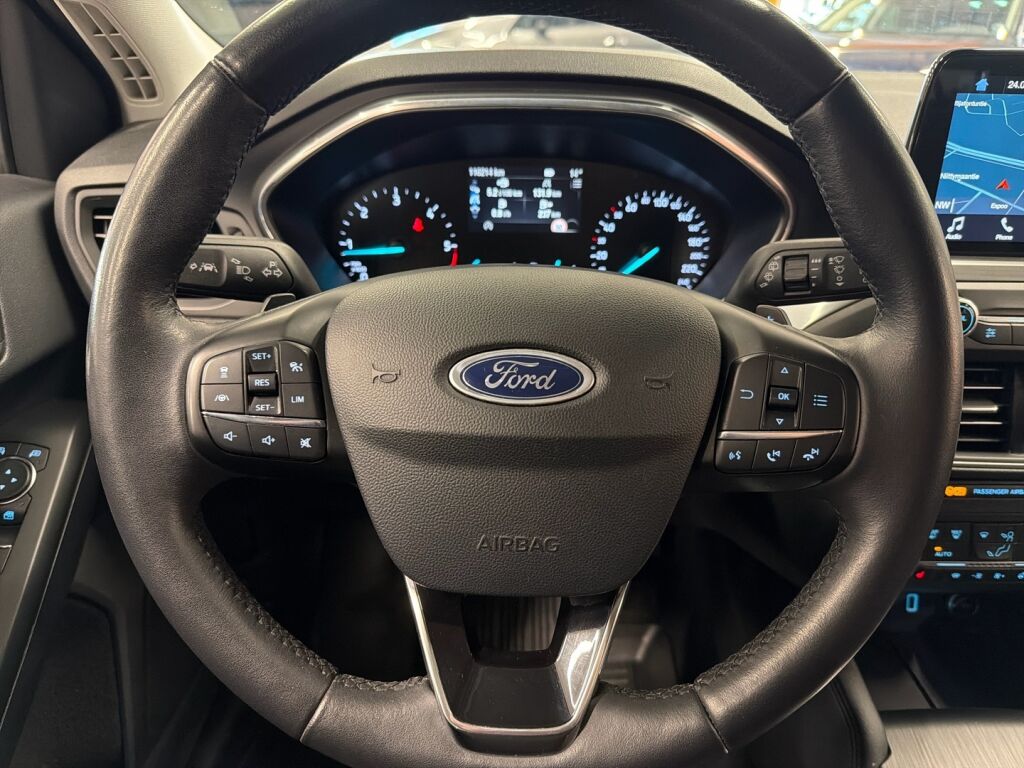 Ford Focus 2018 Valkoinen