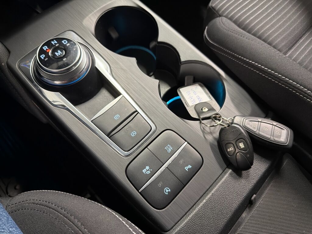 Ford Focus 2018 Valkoinen