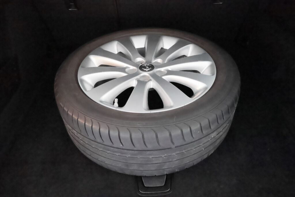 Opel Astra 2014 Musta