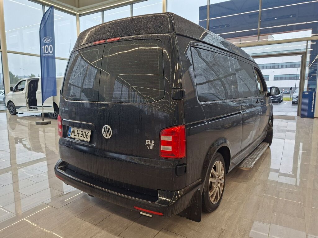 Volkswagen Transporter 2018 Musta