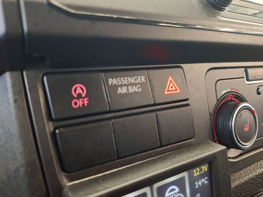 Volkswagen Transporter 2018 Musta