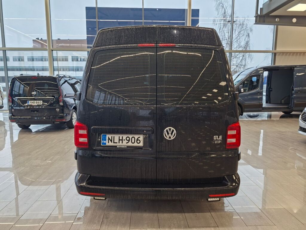 Volkswagen Transporter 2018 Musta