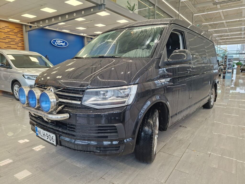 Volkswagen Transporter 2018 Musta