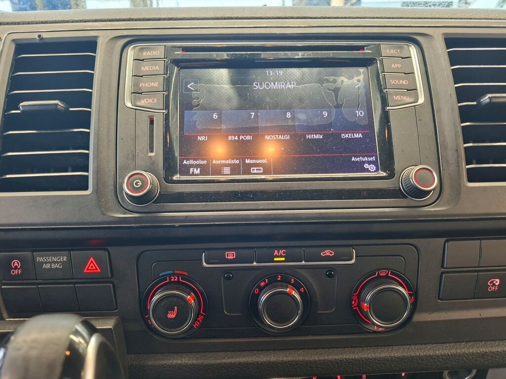 Volkswagen Transporter 2018 Musta
