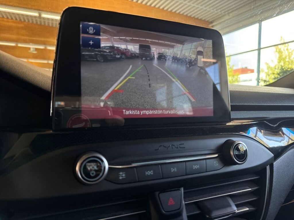 Ford Focus 2019 Punainen (Race Red)