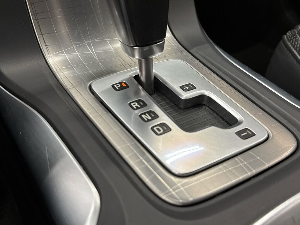 Volvo XC70 2011 Musta