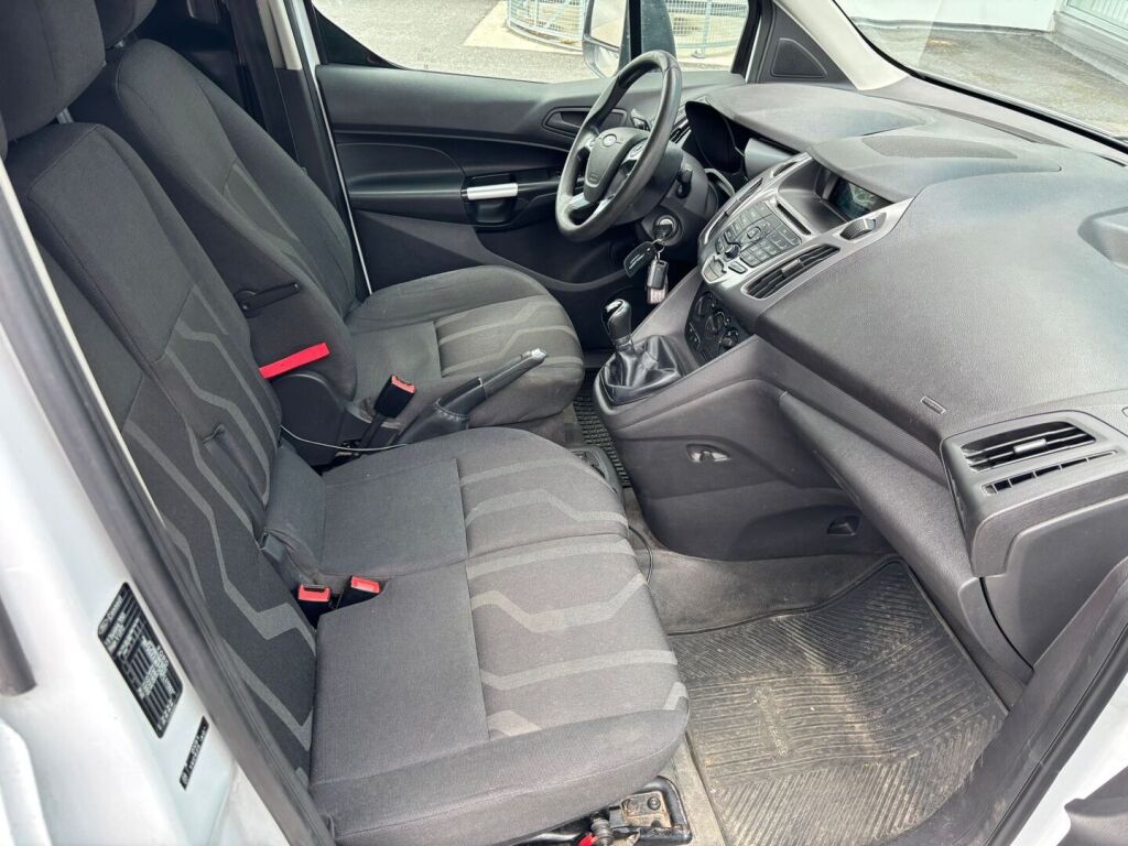 Ford Transit Connect 2015 Valkoinen