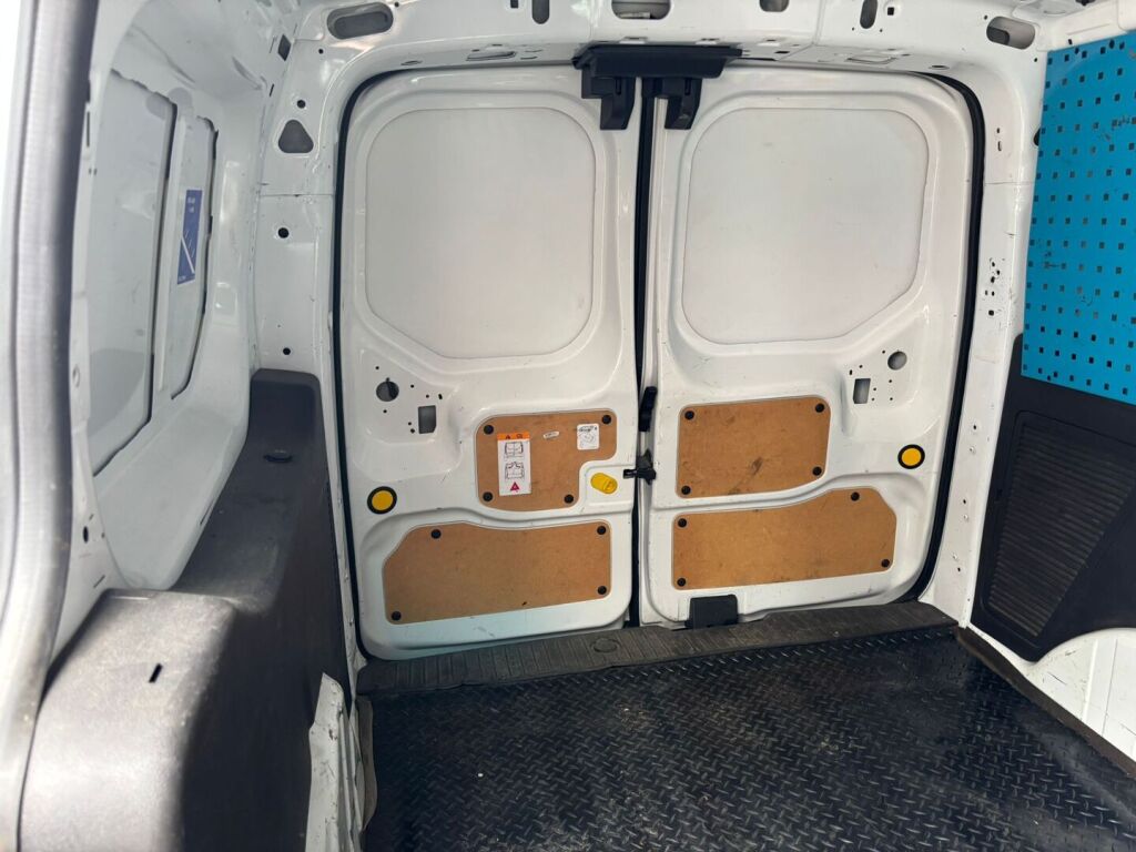 Ford Transit Connect 2015 Valkoinen