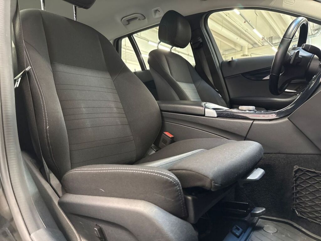 Mercedes-Benz C 2018 Musta