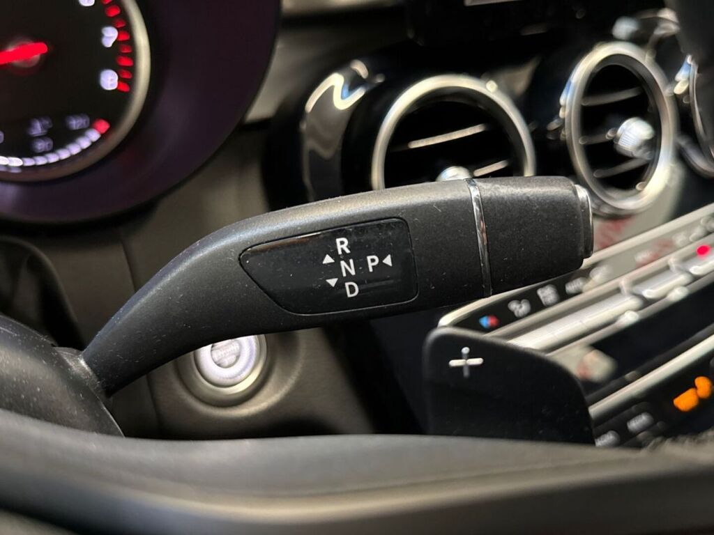 Mercedes-Benz C 2018 Musta